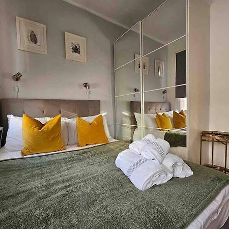 Beautiful And Spacious Flat Londra Dış mekan fotoğraf