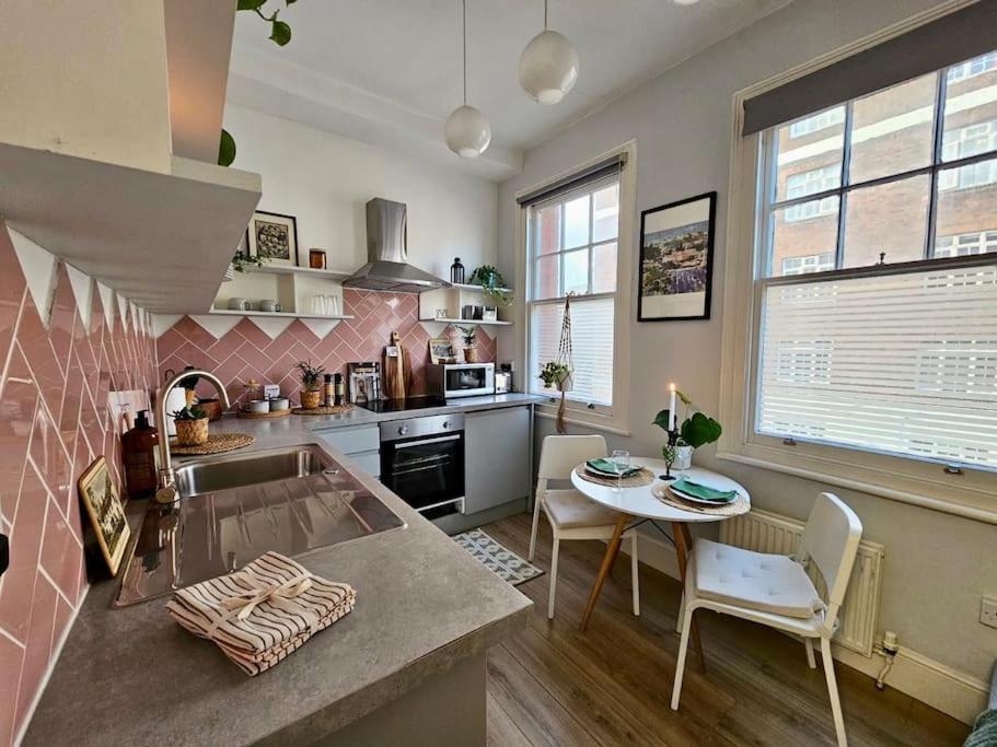 Beautiful And Spacious Flat Londra Dış mekan fotoğraf